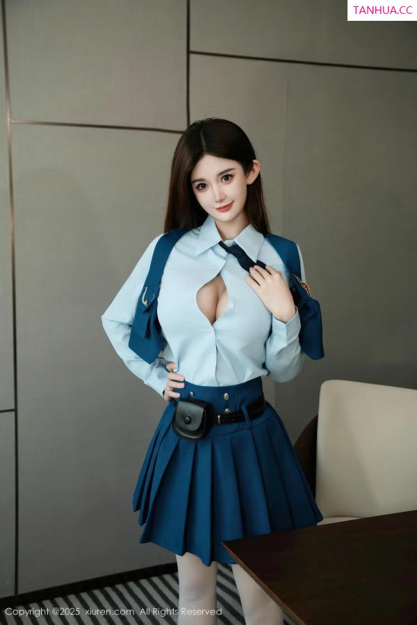   [XiuRen]高清写真图 2025.12.23 No.11141 苏甜橙子 JK制服第16张图片
